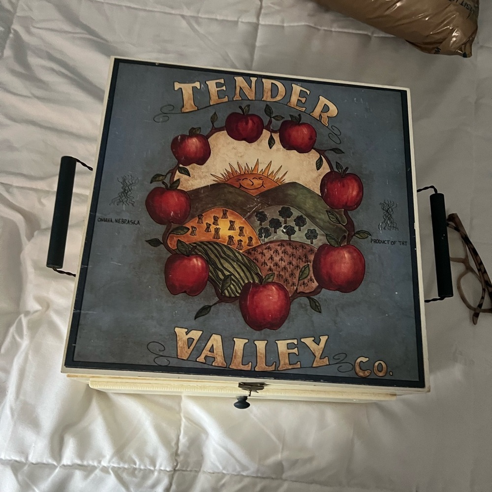 Apple keepsake Decorative Box